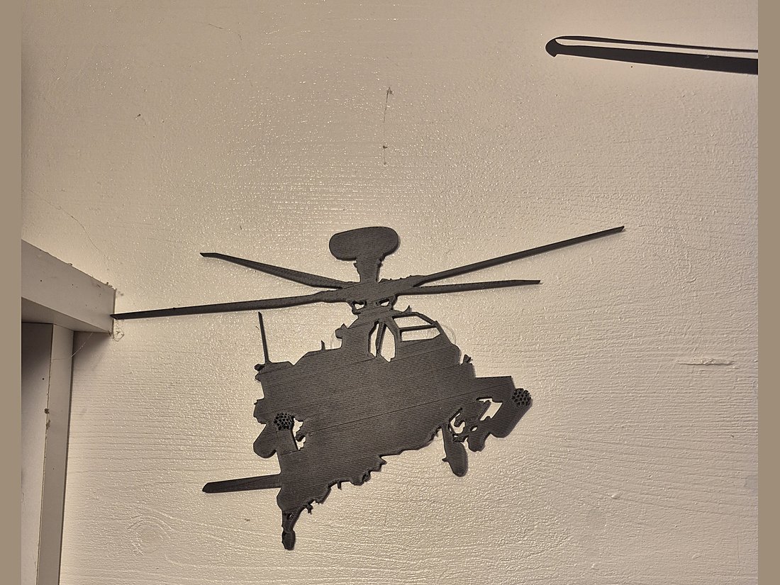 Boeing AH-64 Apache — face, hélicoptère imprimé en 3D, décoration murale HélicoSimu